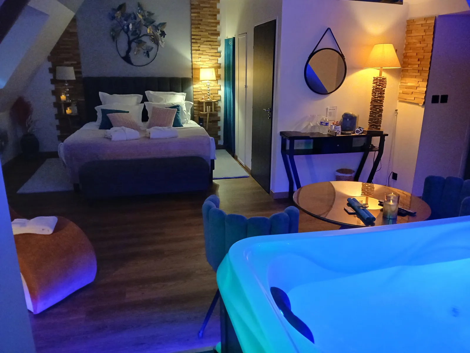 Suite Quintessence, gîte avec spa à La Vraie-Croix - photo 3 sur 12