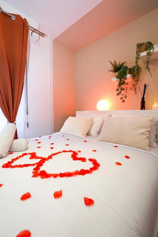 Suite Romantique et Spa, gîte avec spa à Le Mans - photo 3 sur 12