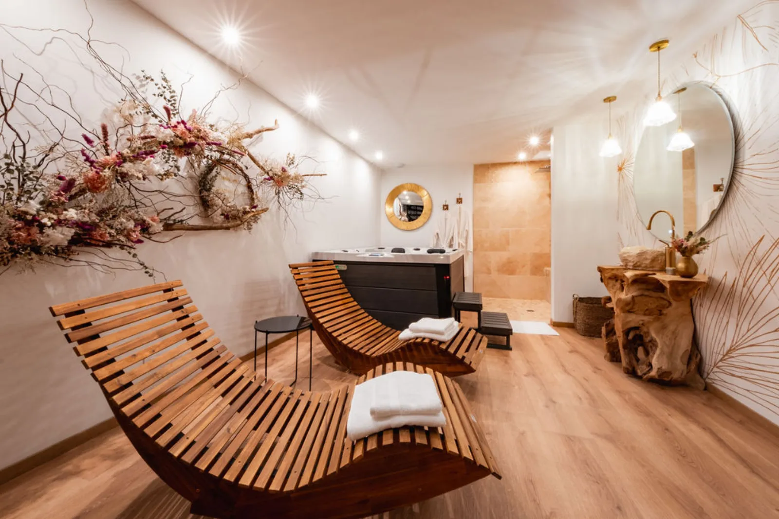Suite romantique Viens on s'aime, gîte spa à Romorantin-Lanthenay - photo 2 sur 11