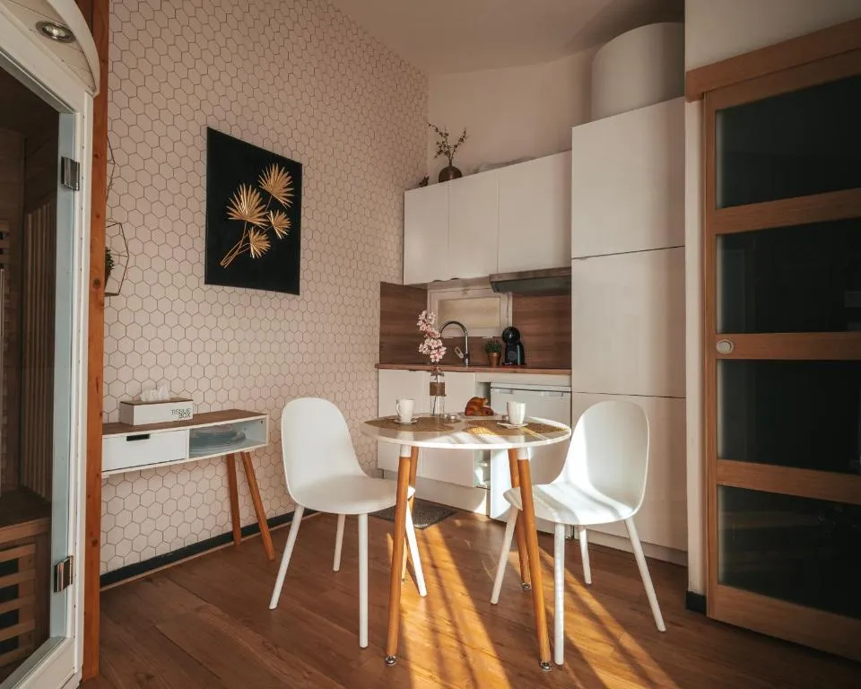 Suite Sauna Balnéo Barcarès, gîte avec spa à Le Barcarès - photo 2 sur 12