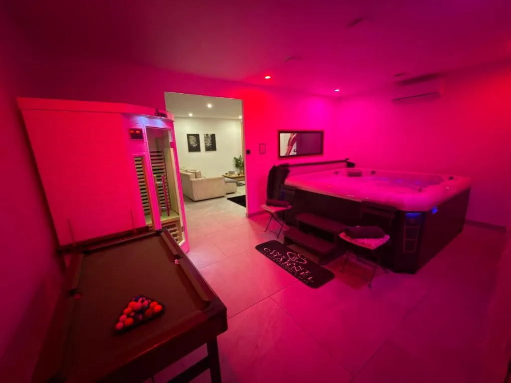 Suite sauna et jacuzzi d'Istres, gîte avec spa à Istres - photo 2 sur 3