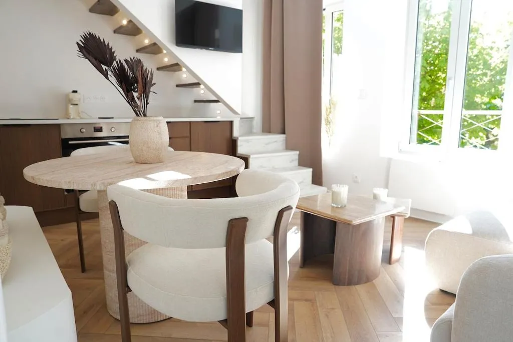 Suite Soho - Balnéothérapie et climatisation en hypercentre (Charleville-Mézières, Ardennes)