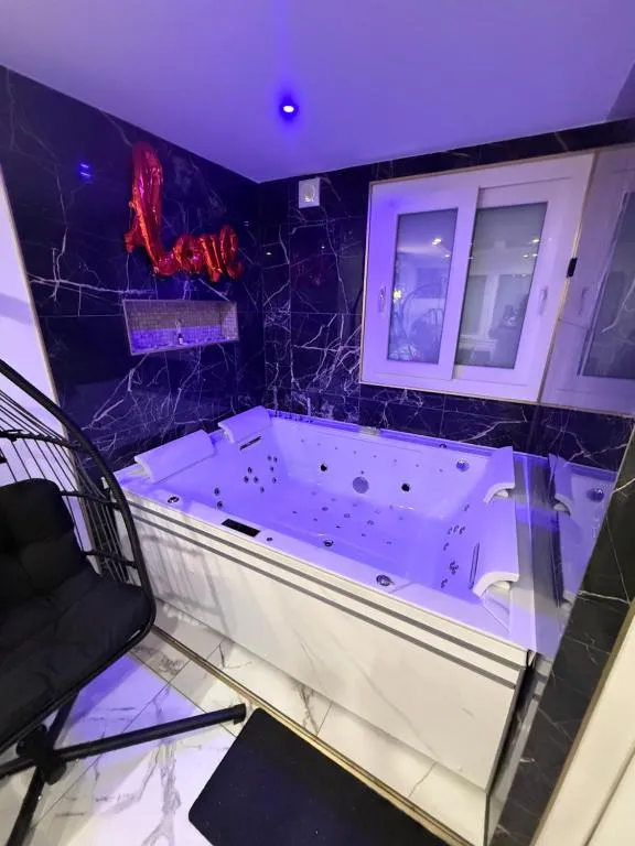 Suite Spa de Choisy, love room à Choisy-le-Roi - photo 3 sur 10