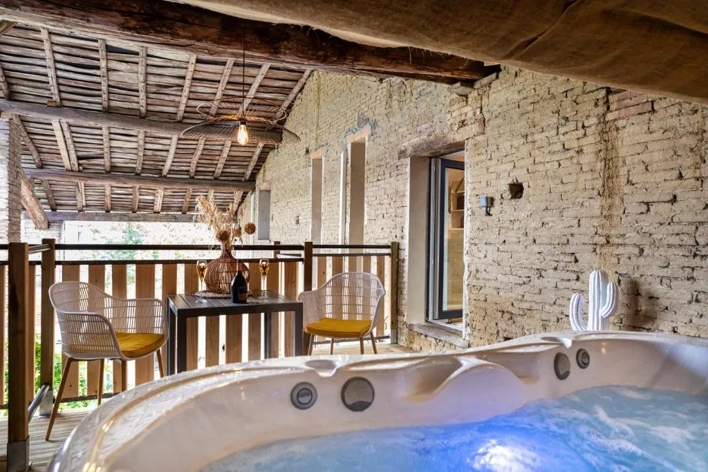 Suite spa de l'Oliveraie, gîte avec spa à Castelnau-d'Estrétefonds - photo 3 sur 12
