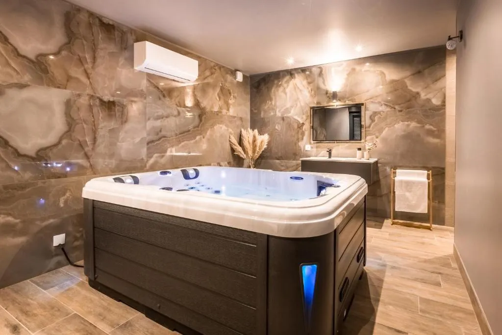 Suite Spa du Jardin, gîte avec spa à Arras - photo 3 sur 12