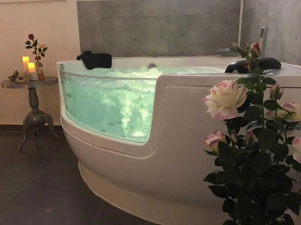 Suite Spa près de la gare, gîte avec spa à Avignon - photo 3 sur 12