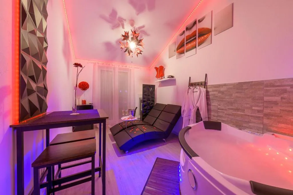 Suite spa privatif du Puy, gîte avec spa à Le Puy-en-Velay - photo 3 sur 12