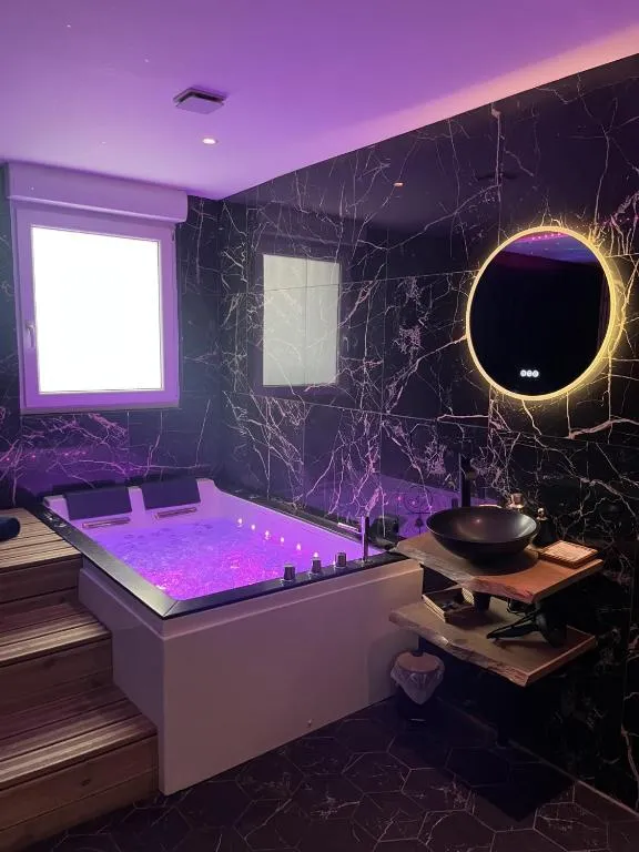 Suite Spa Sauna Ardennaise - Sauna et bain à remous en ville (Charleville-Mézières, Ardennes)