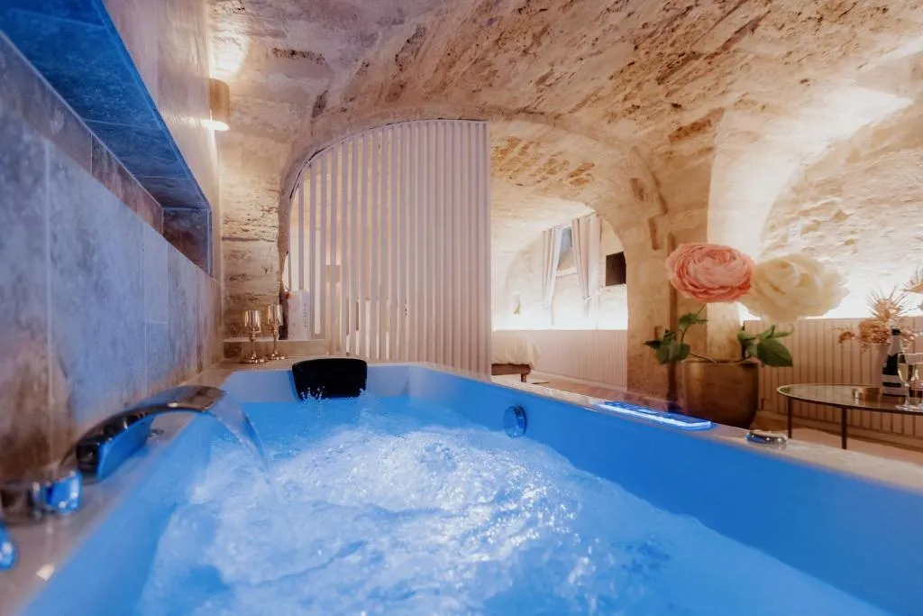 Suite Vénusa Hypercentre, gîte avec spa à Montpellier - photo 3 sur 12