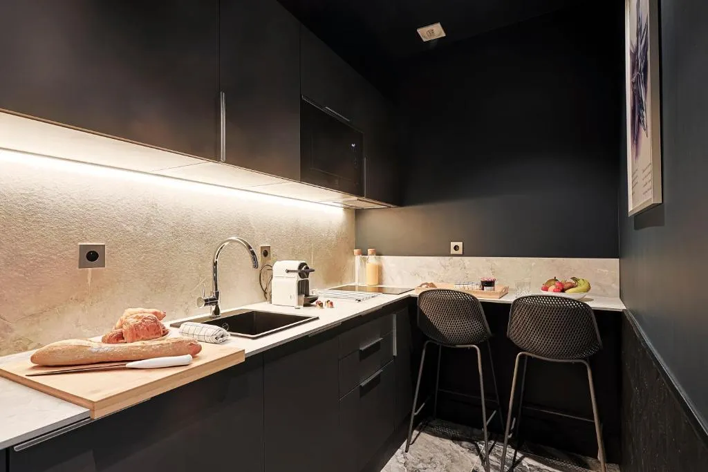 Suite Victoire, gîte avec spa à Carrières-sur-Seine - photo 3 sur 12
