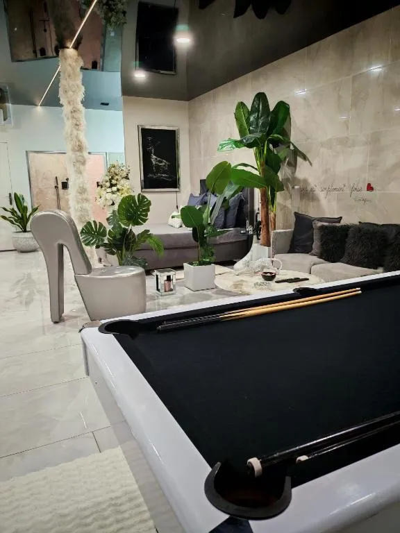 Suites d'exception de Beaucroissant - Deux suites avec bain à remous, climatisation et piscine (Beaucroissant, Isère)