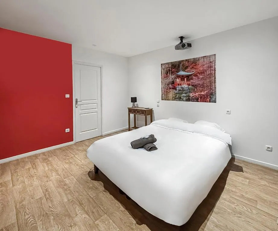 T2 lumineux N1 jacuzzi, gîte avec spa à Roubaix - photo 3 sur 12