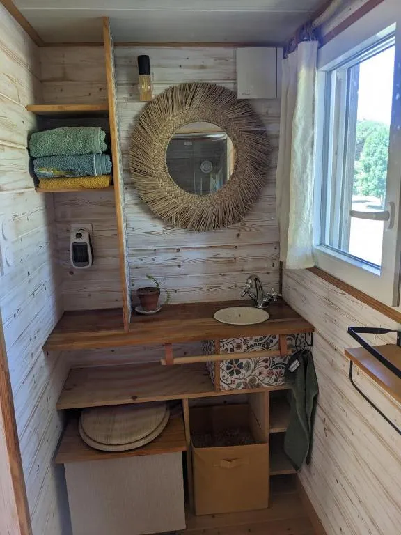 Tiny Chouette, gîte avec spa à Doulezon - photo 3 sur 9
