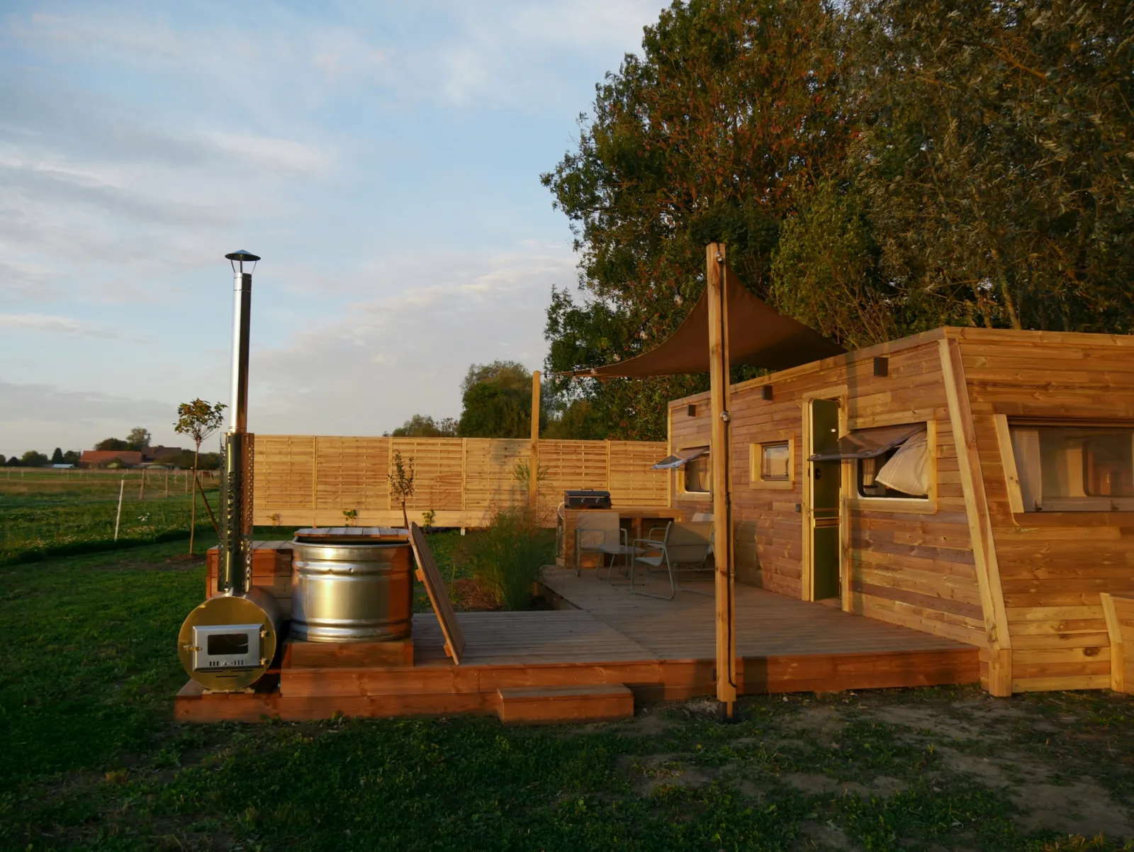 Tiny House Kaki, hébergement insolite à Rumes - photo 2 sur 12