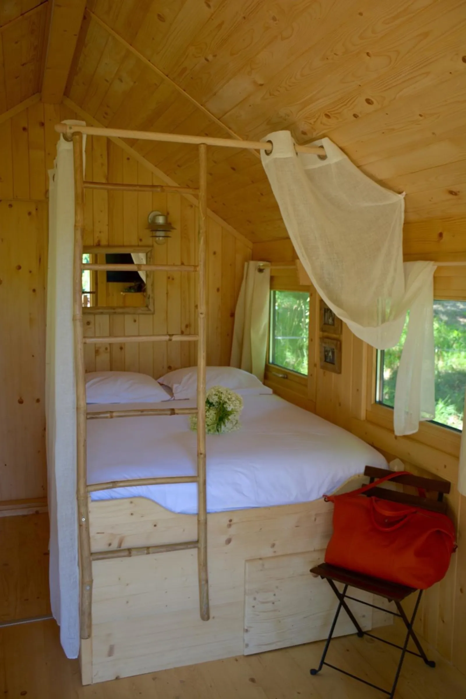 Tiny House la Pradela et son Spa privé, hébergement insolite à Saint-Amand-de-Coly - photo 2 sur 12