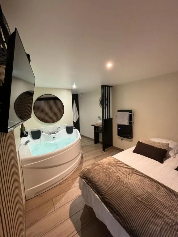 Tiny Room de Langres - Petit appartement avec bain à remous (Langres, Haute-Marne)