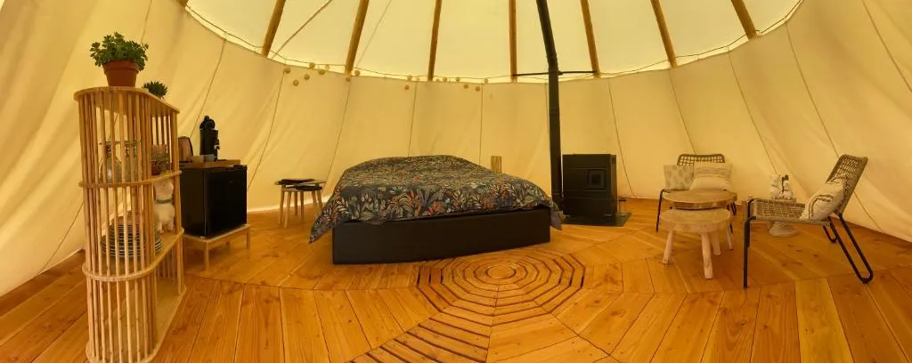 Tipi au bain nordique de Médonville, chambre à thème à Médonville - photo 2 sur 10