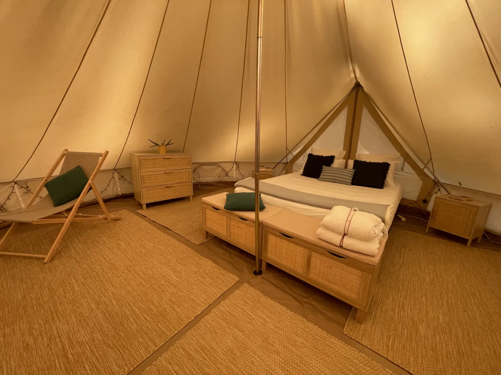 Tipi et son spa privatif, hébergement insolite à Treillières - photo 3 sur 7