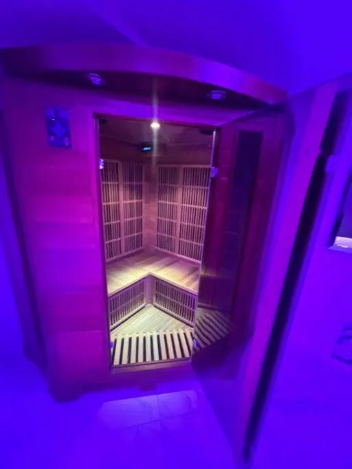 Triplex Jacuzzi et Sauna, gîte avec spa à Saint-Étienne - photo 3 sur 12