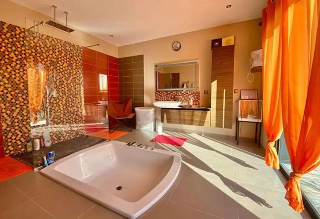Villa contemporaine de Villebret, gîte avec spa à Villebret - photo 3 sur 12