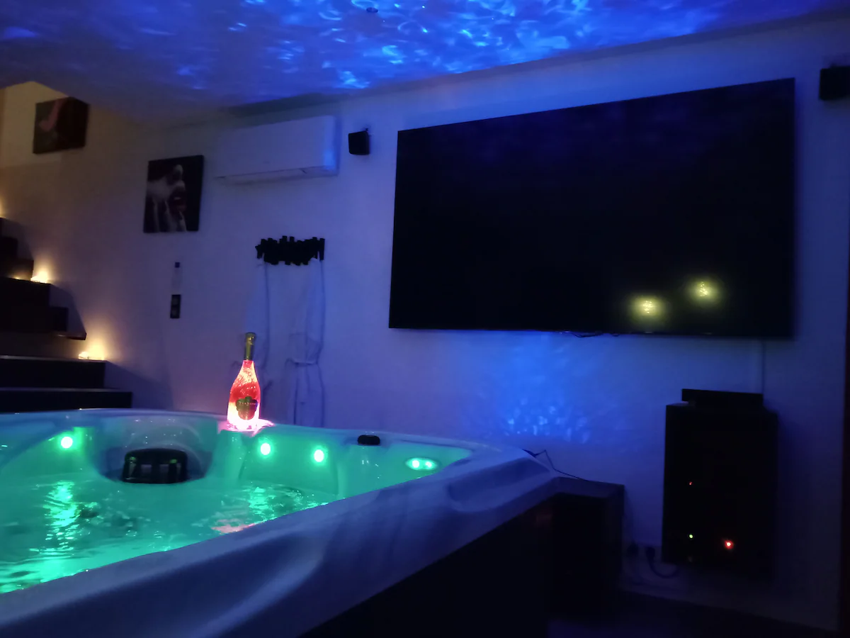 Villa jacuzzi de Miremont, gîte avec spa à Miremont - photo 3 sur 8