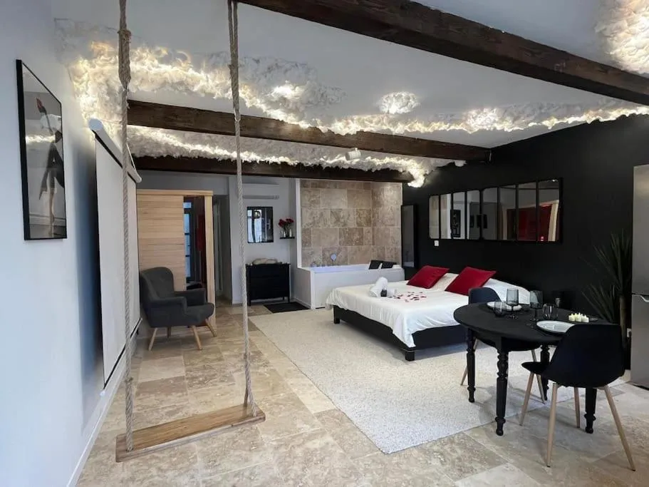 Villa jacuzzi et sauna de Villemur, gîte avec spa à Villemur-sur-Tarn - photo 2 sur 12