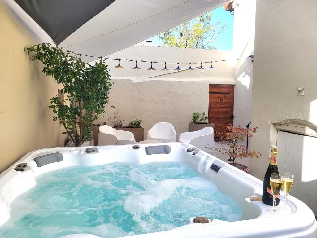 Villa Les Cachottiers, gîte avec spa à Montélimar - photo 3 sur 12