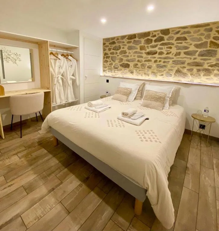Villa Lily Spa, gîte avec spa à La Vicomté-sur-Rance - photo 2 sur 11