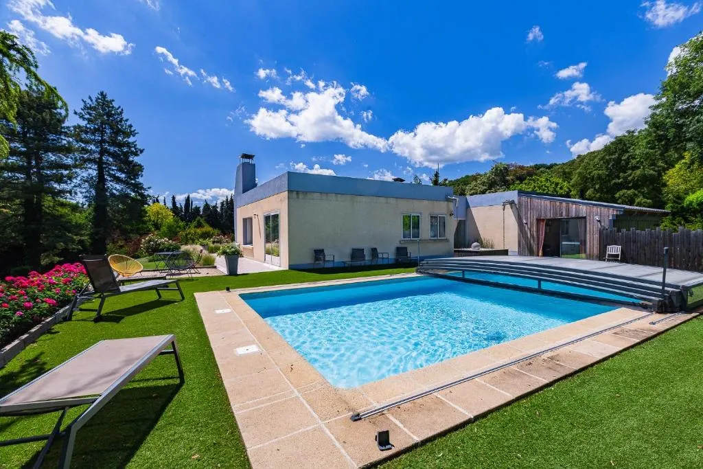 Villa Montplaisir - 180 m² avec piscine privée et jacuzzi pour 7 (Charmes-sur-Rhône, Ardèche)