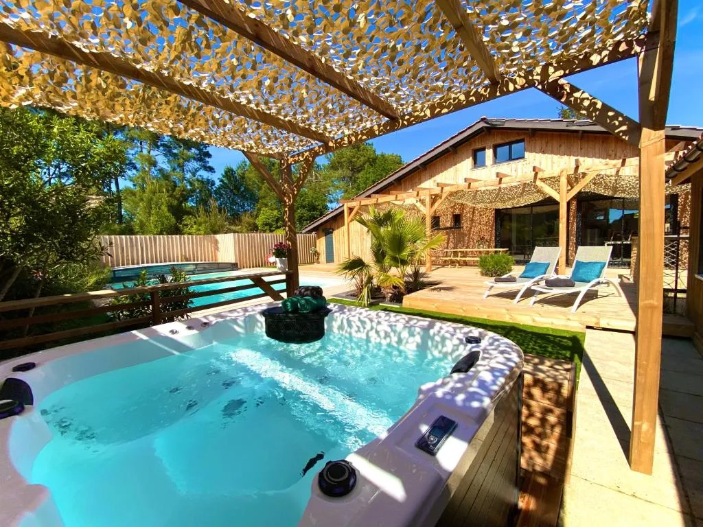 Villa Pins et Spa - Grande maison avec jacuzzi et piscine privée (Andernos-les-Bains, Gironde)