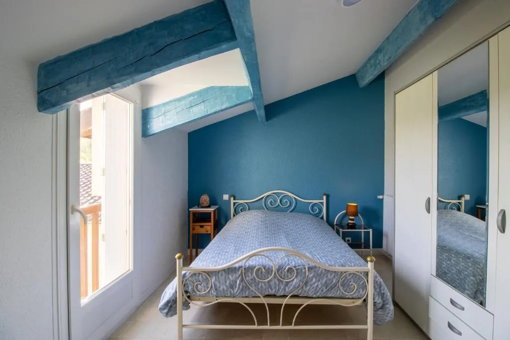 Villa piscine et jacuzzi intérieurs, gîte avec spa à Cherveix-Cubas - photo 2 sur 12