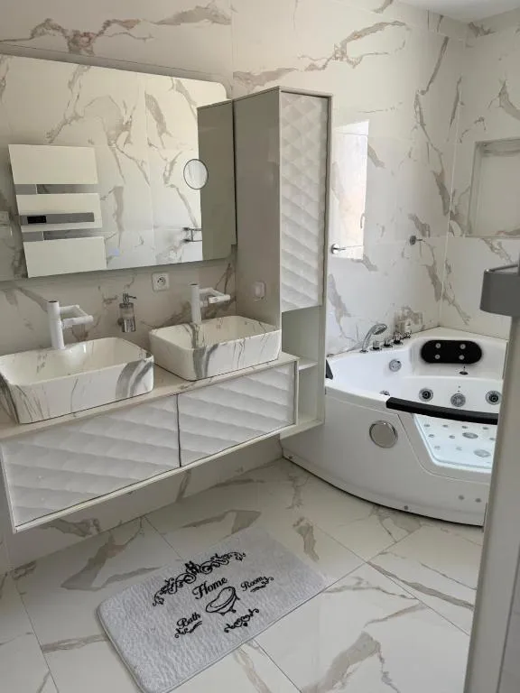 Villa piscine, jacuzzi et sauna, gîte avec spa à Saint-André-de-Cubzac - photo 3 sur 12