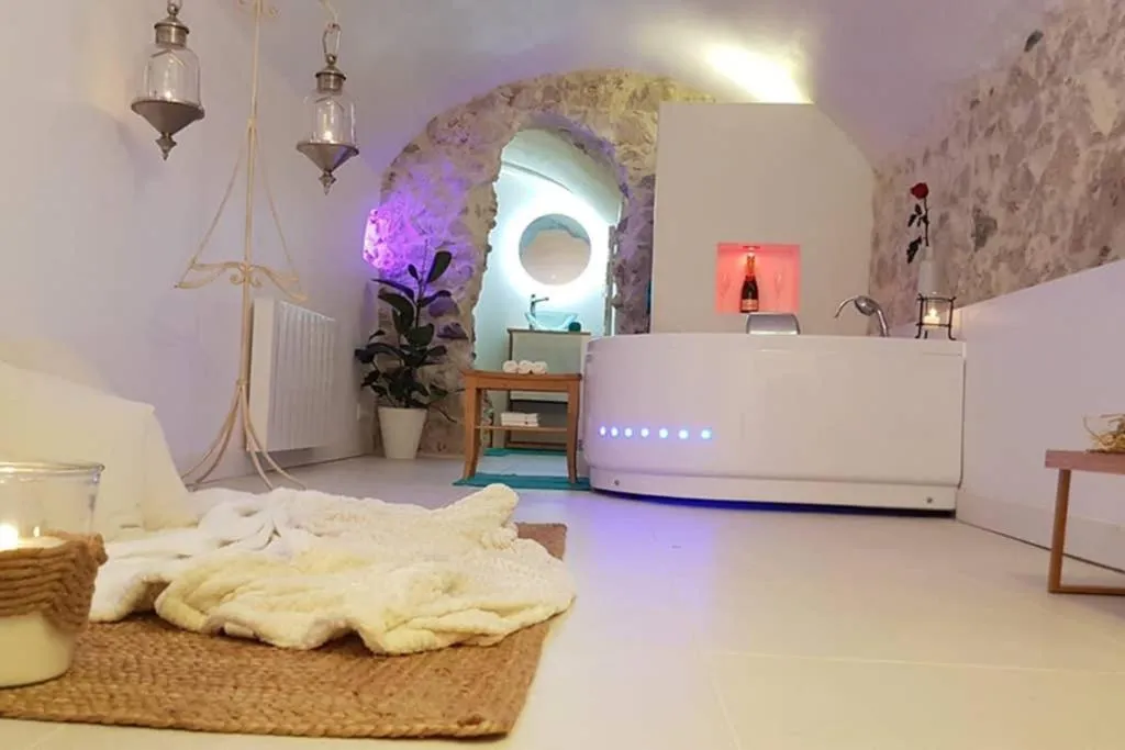 Villa Safranier, gîte avec spa à Antibes - photo 2 sur 12