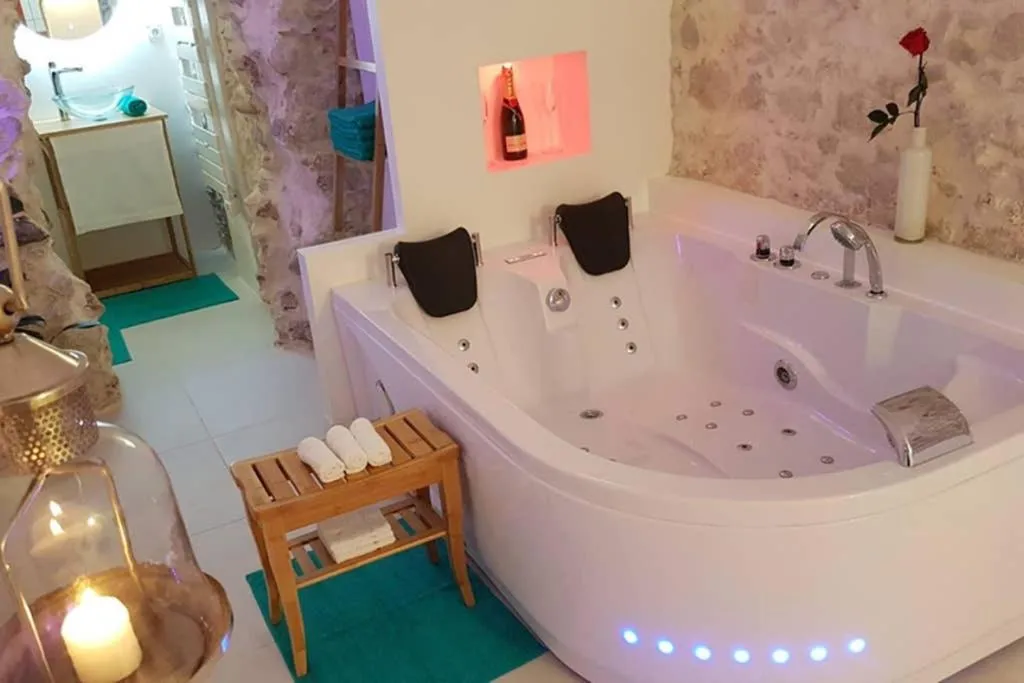 Villa Safranier, gîte avec spa à Antibes - photo 3 sur 12