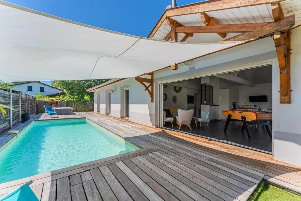 Villa Sirelis - Piscine et spa près de la plage de La Hume (Gujan-Mestras, Gironde)