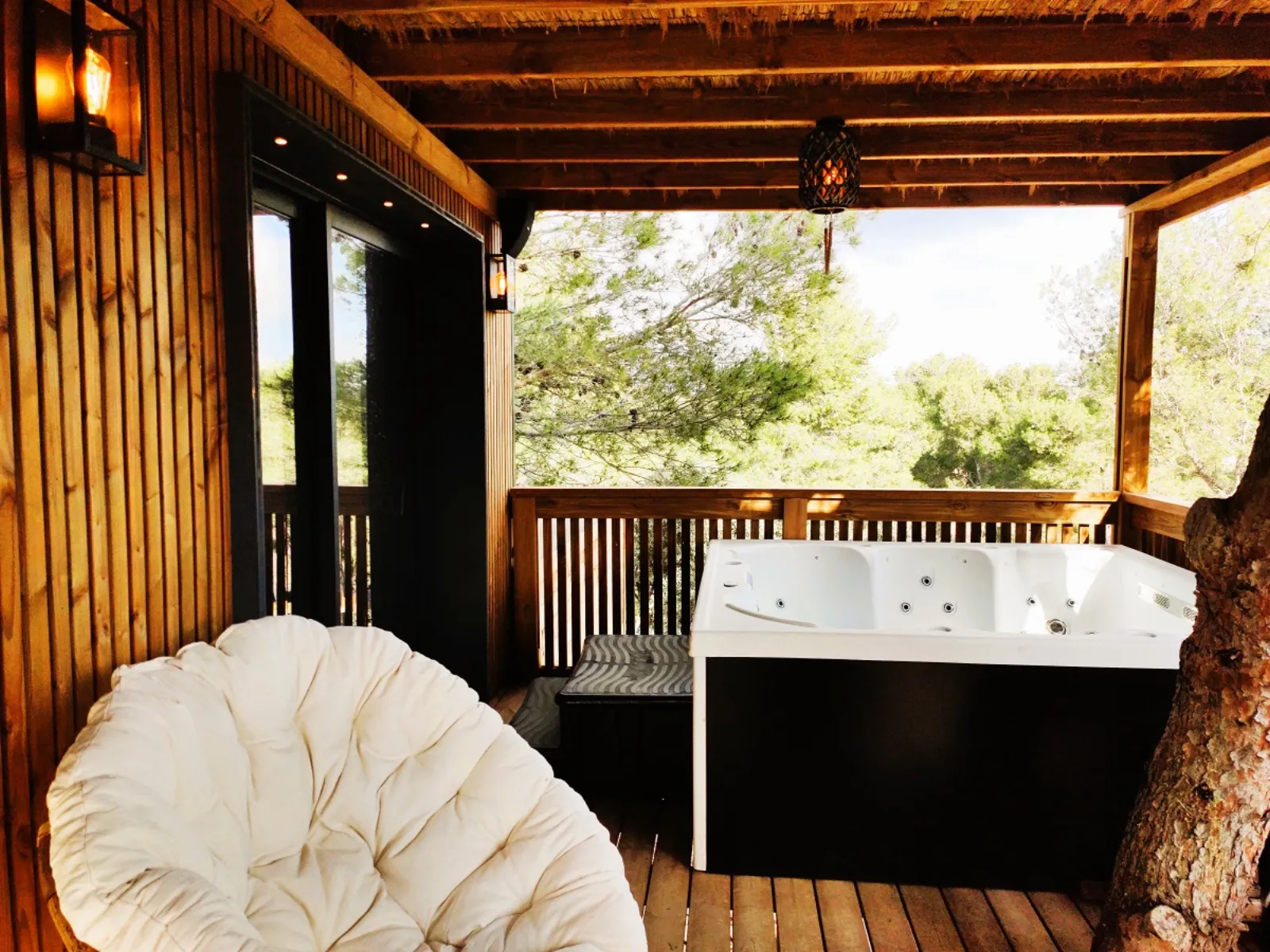 Villa XXL Jacuzzi, cabane à Calvisson - photo 3 sur 3
