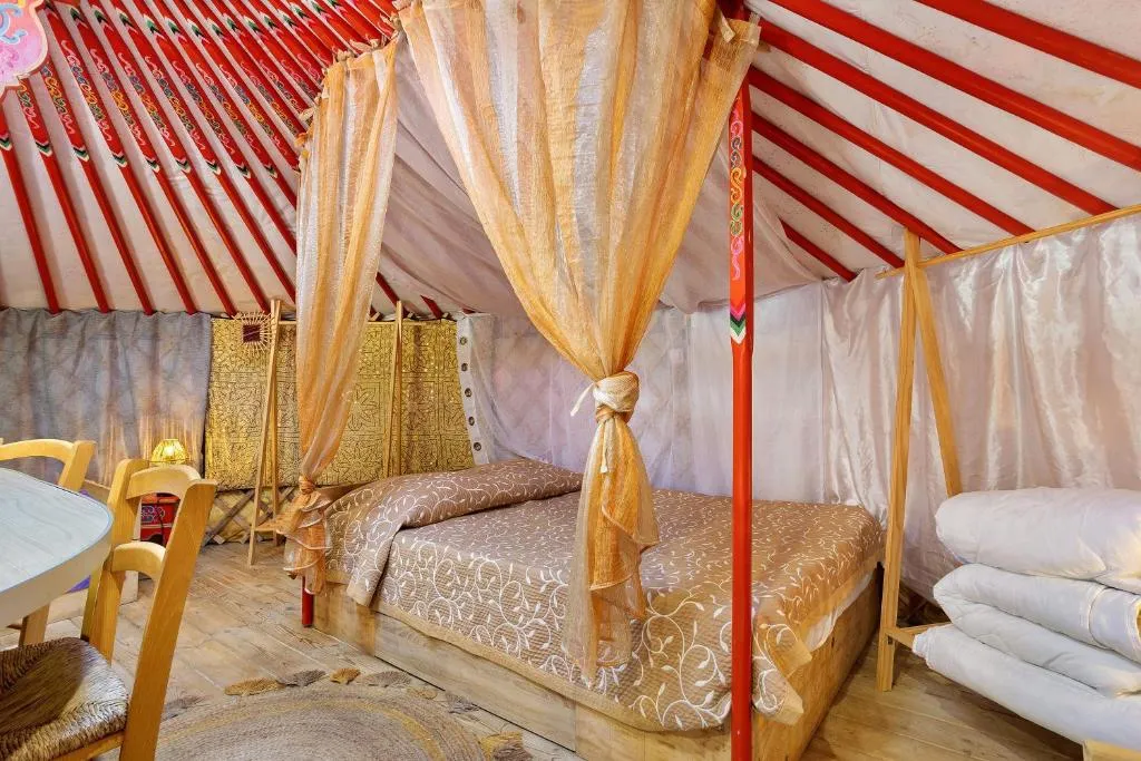 Yourte au bain nordique, gîte avec spa à Quimper - photo 2 sur 12