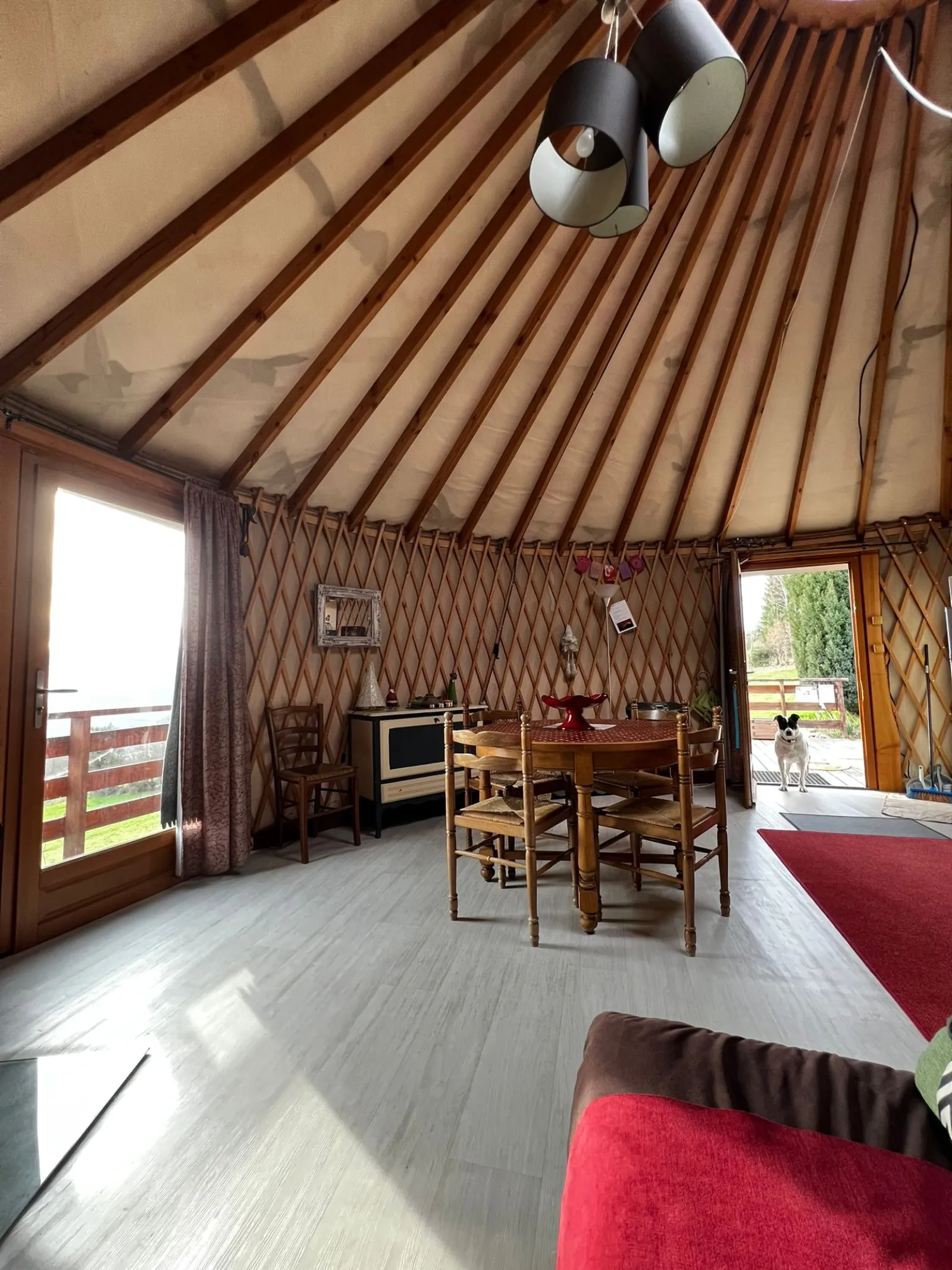 Yourte avec spa privé 4 places, hébergement insolite à Saint-Martin-d'Uriage - photo 3 sur 12